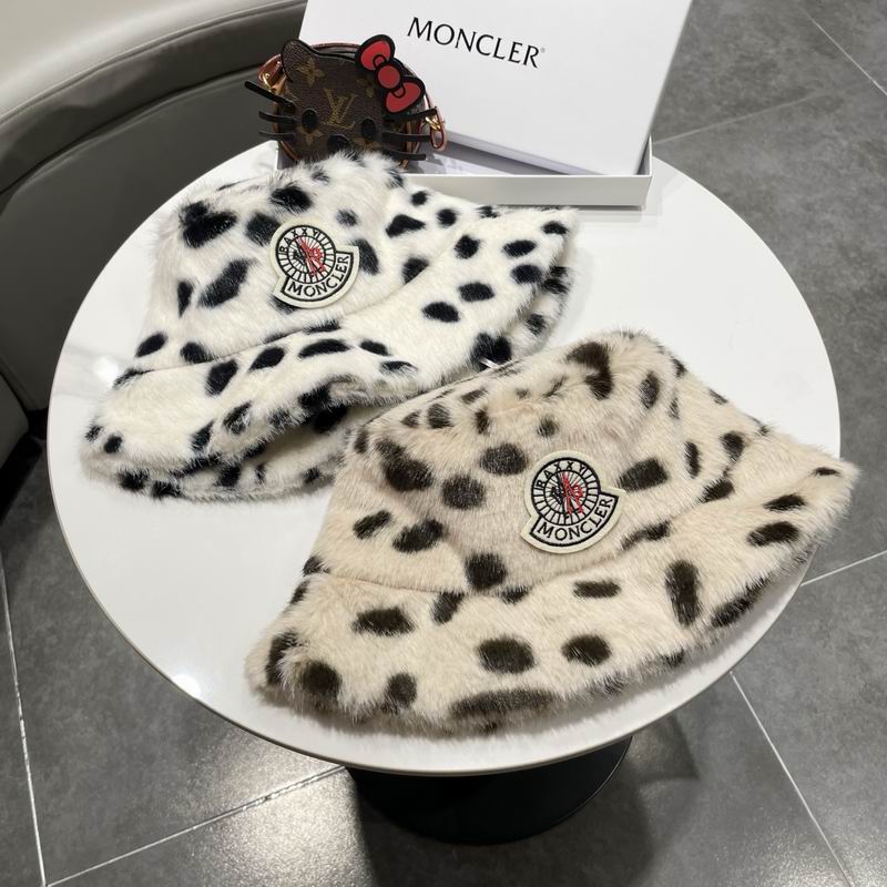 Moncler hat 112502